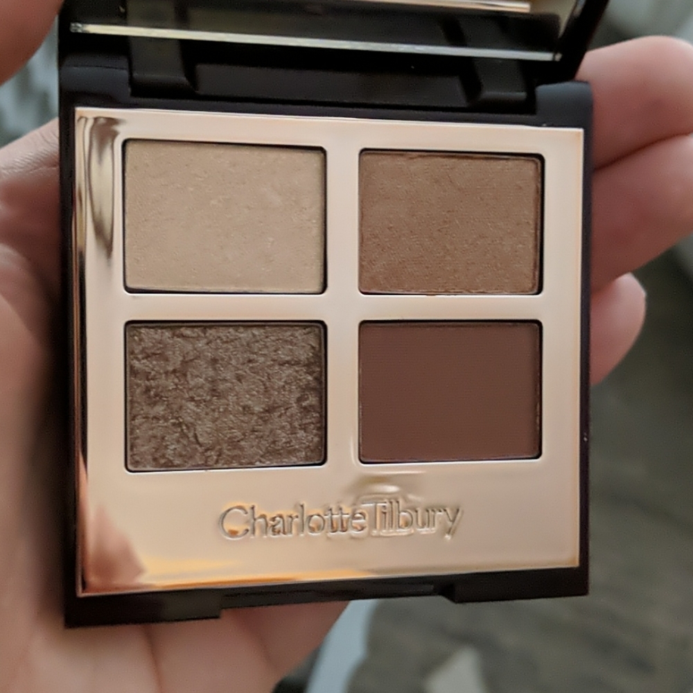 New Charlotte Tillbury Romantic Pink Exagger-Eyes Office Siren eyeshadow palette